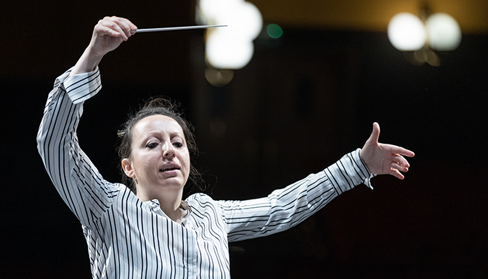 Valentina Peleggi debutta sul podio del Teatro Lirico 